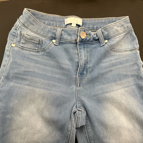 1822 Denim Capris High Rise Light Blue - Picture 4 of 5